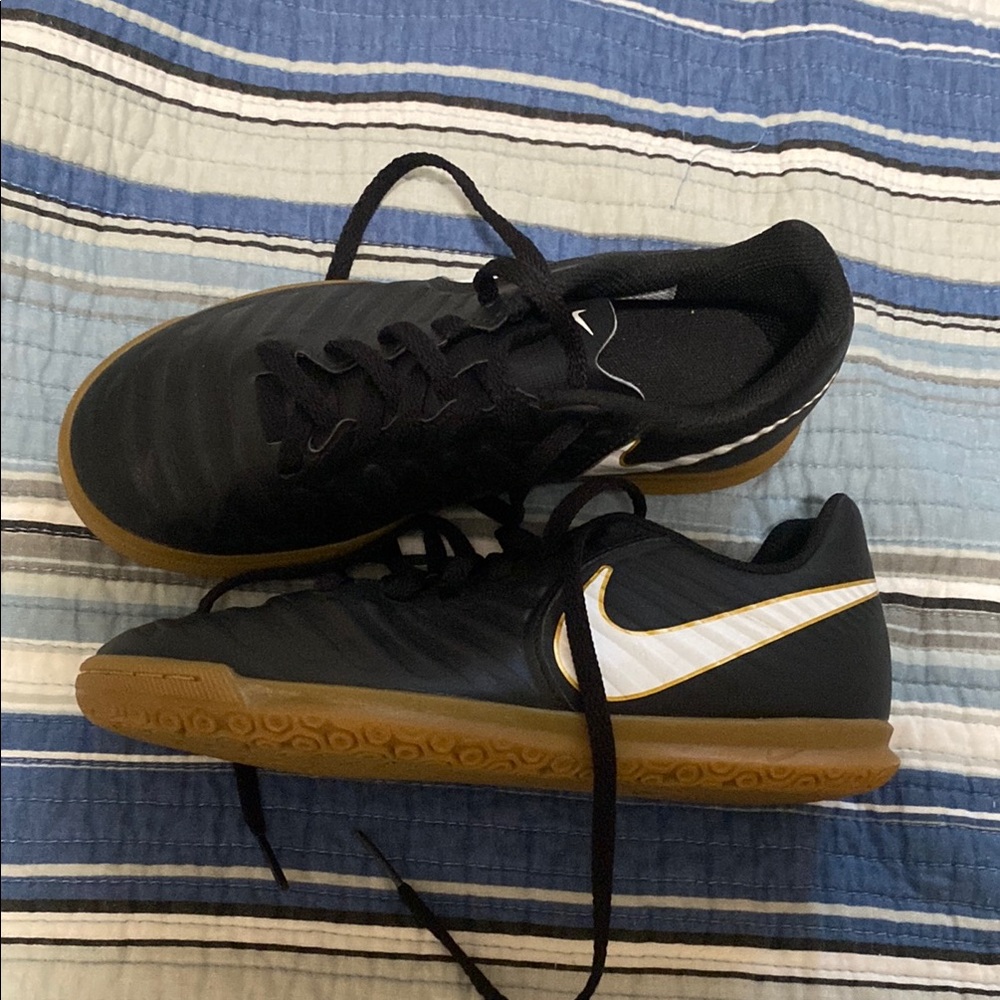 Nike soccer indoor Tiempo black with White Swoosh and Gum Sole